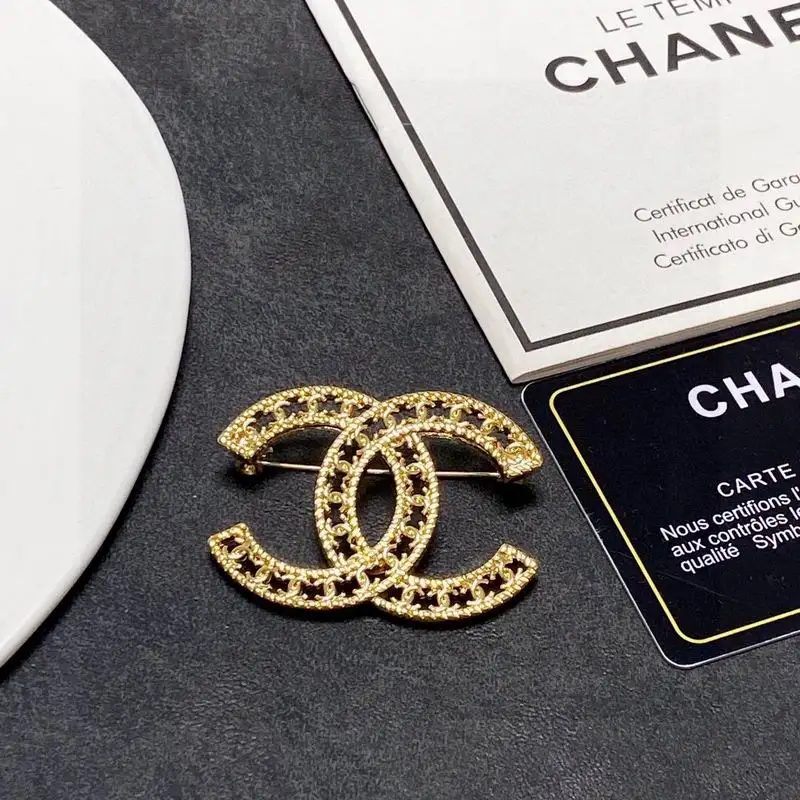Chanel Brooch 1lyx58 (9)